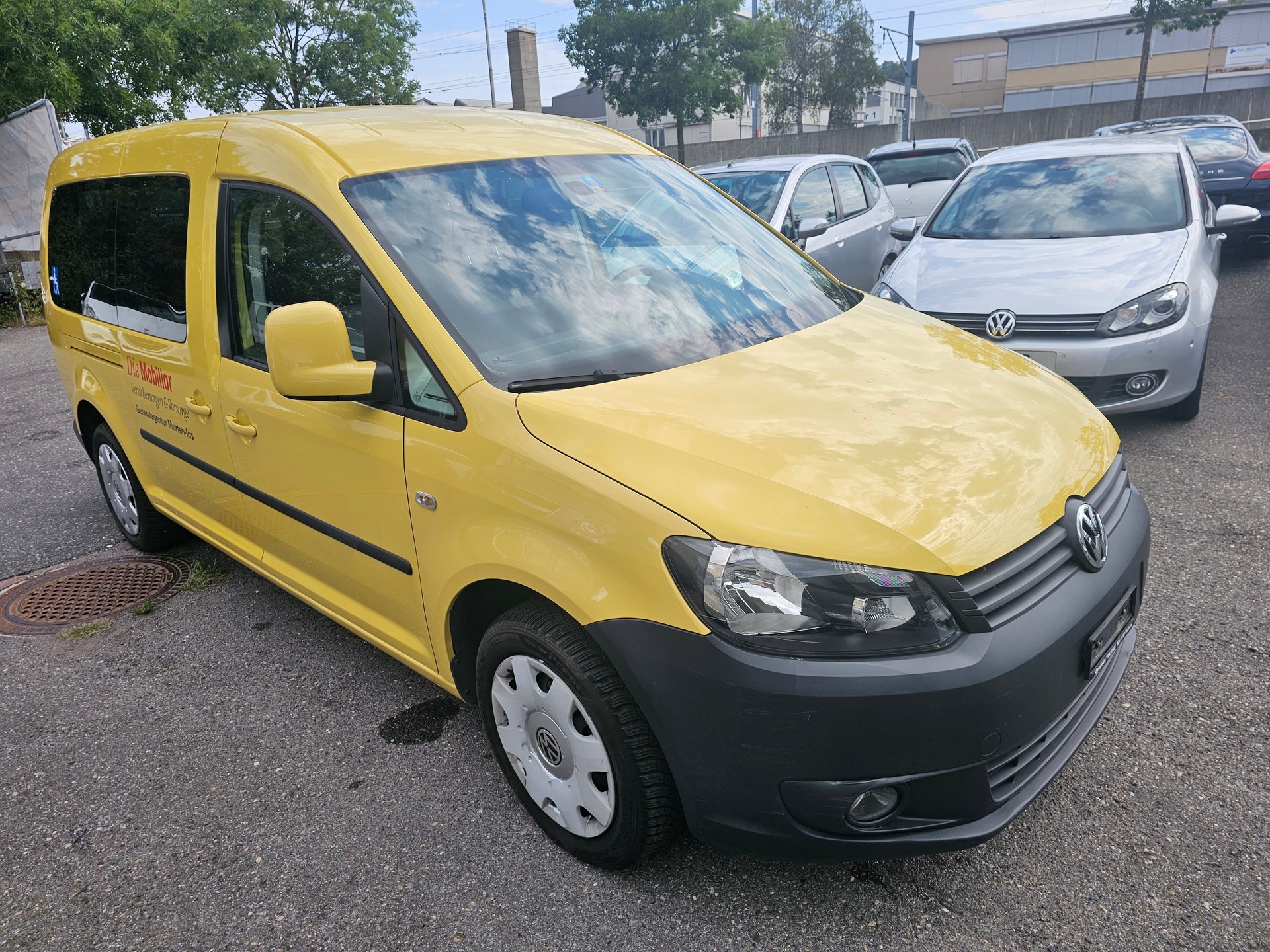 VW Caddy Maxi 1.6 TDI Blue Motion Trendline DSG-image-0