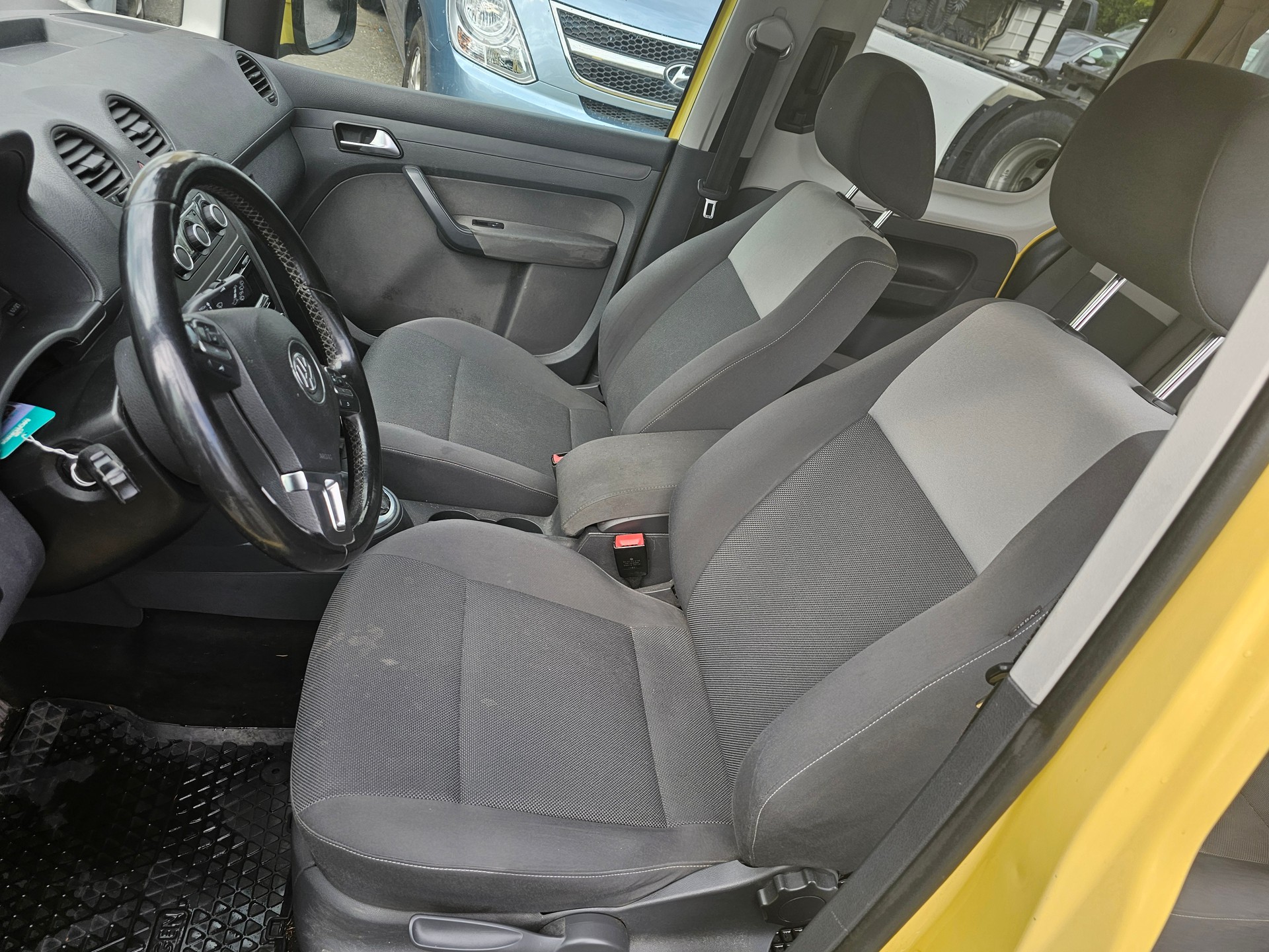 VW Caddy Maxi 1.6 TDI Blue Motion Trendline DSG-image-7