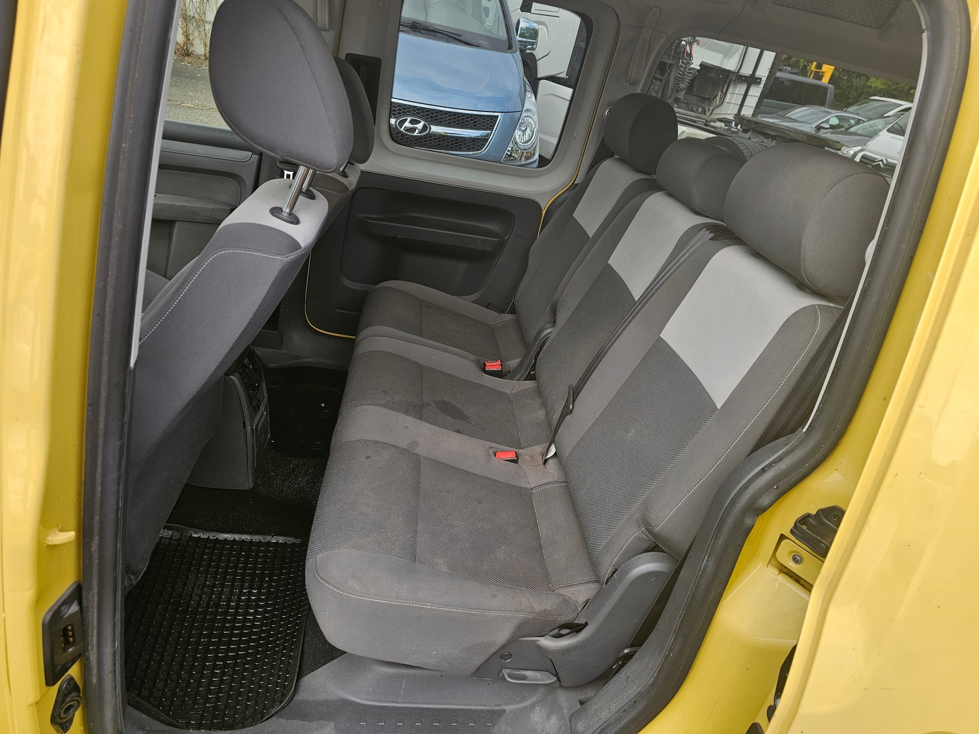 VW Caddy Maxi 1.6 TDI Blue Motion Trendline DSG-image-8