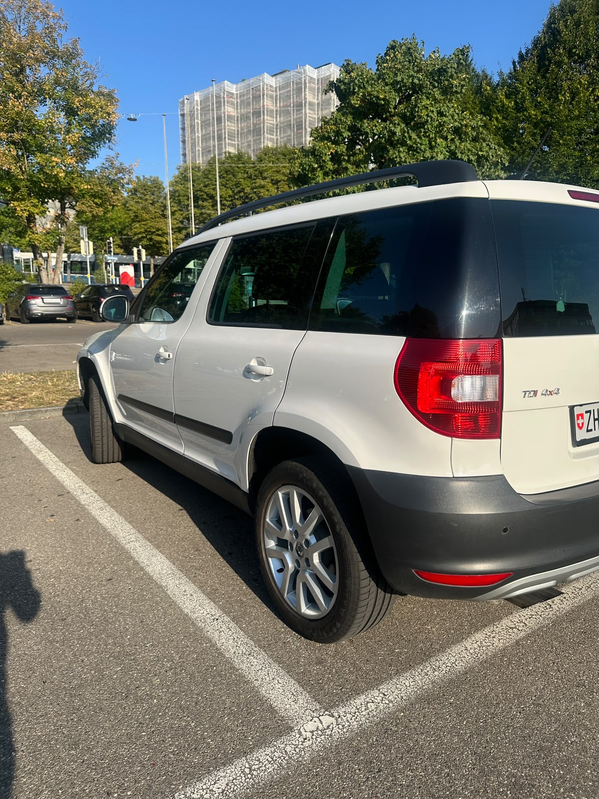 SKODA SKODA Yeti 2.0 TDI Elegance 4x4 DSG-image-4