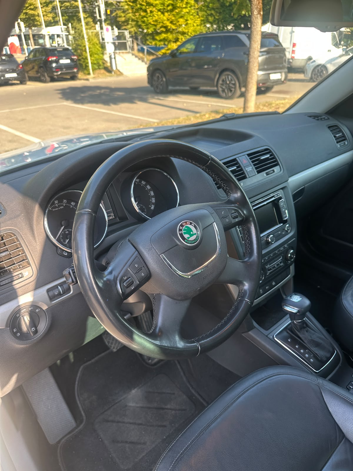 SKODA SKODA Yeti 2.0 TDI Elegance 4x4 DSG-image-8