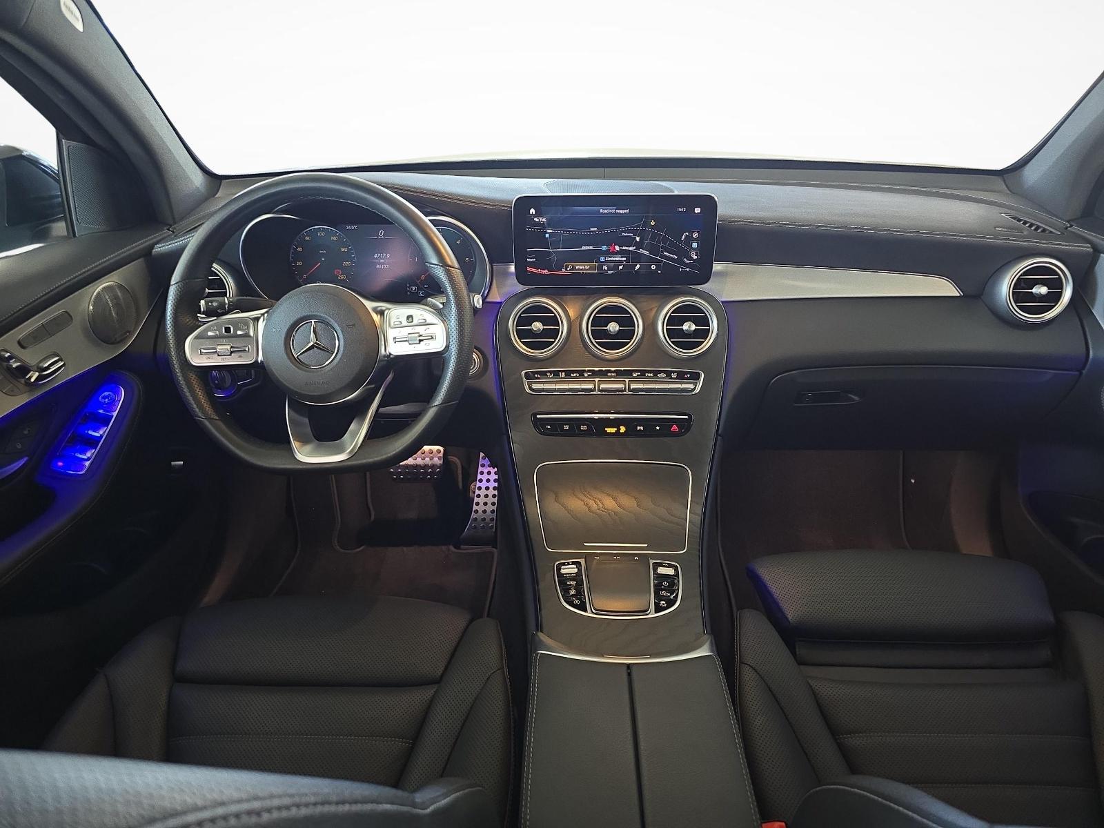 MERCEDES-BENZ GLC 220 d 4MATIC Coupé AMG Line-image-8