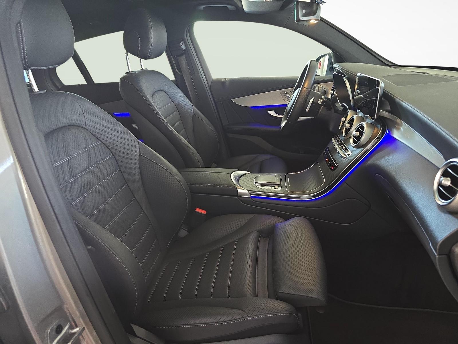 MERCEDES-BENZ GLC 220 d 4MATIC Coupé AMG Line-image-9