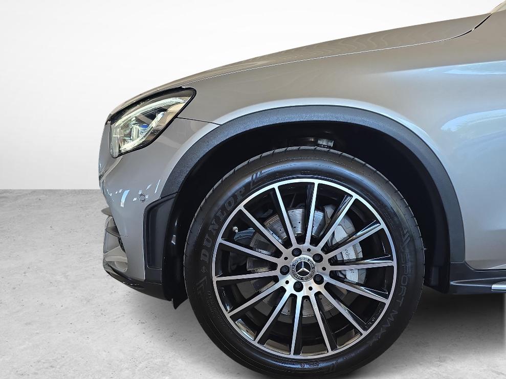 MERCEDES-BENZ GLC 220 d 4MATIC Coupé AMG Line-image-12