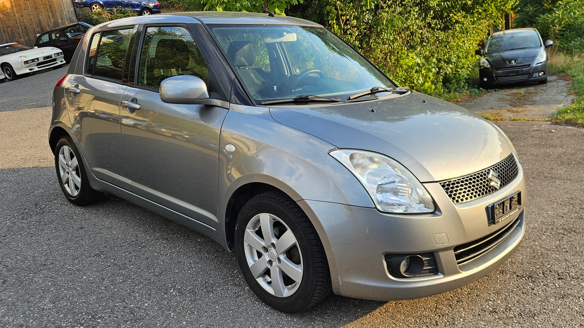 SUZUKI Swift 1.3i 16V GL Top-image-0