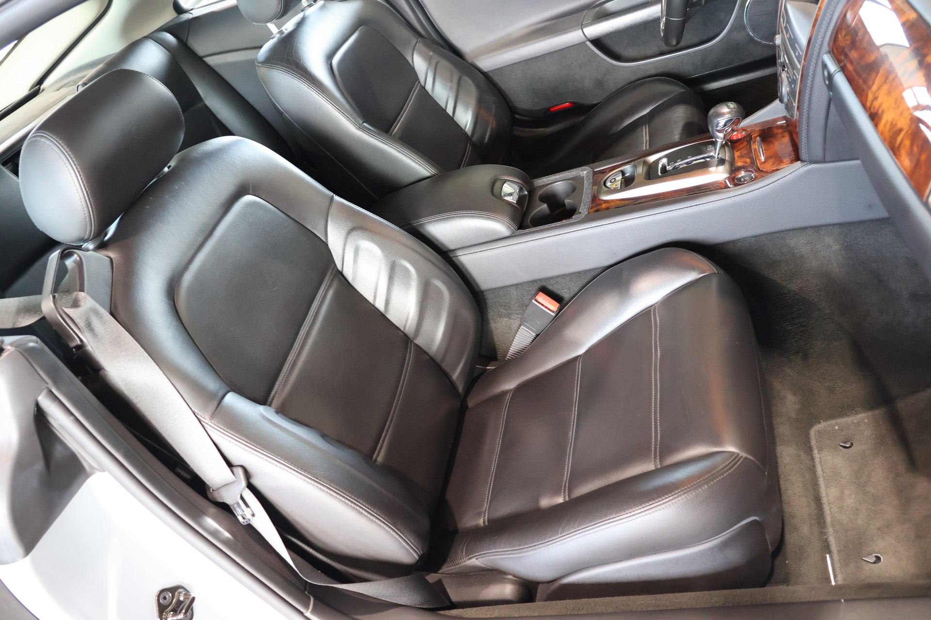 JAGUAR XKR 4.2 V8 SC Automatic-image-13
