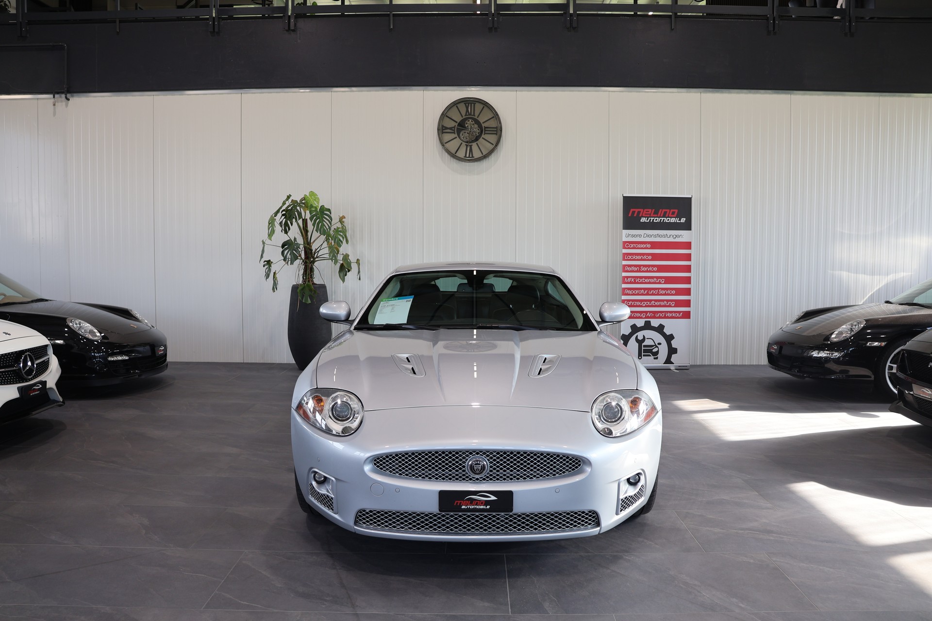 JAGUAR XKR 4.2 V8 SC Automatic-image-2