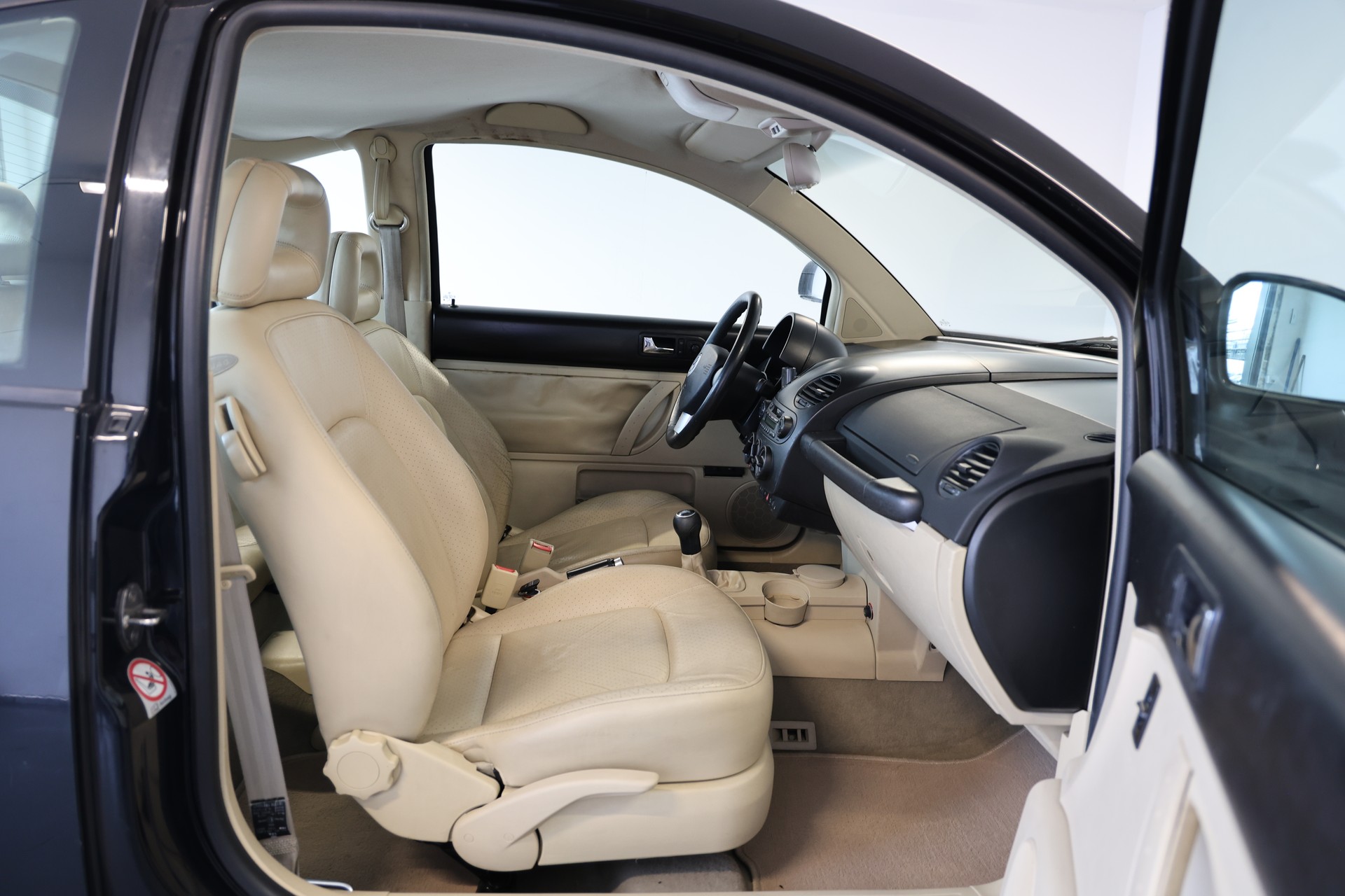VW Beetle 2.0-image-9