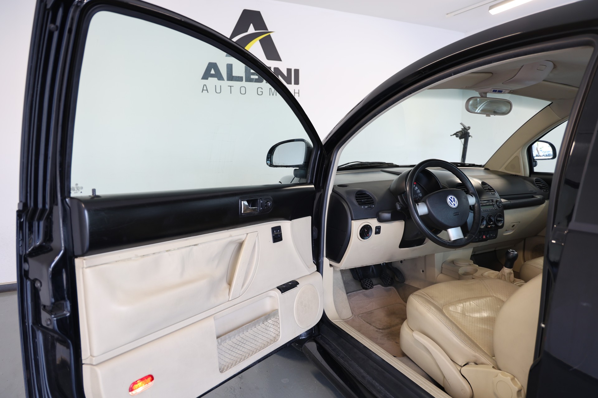 VW Beetle 2.0-image-4