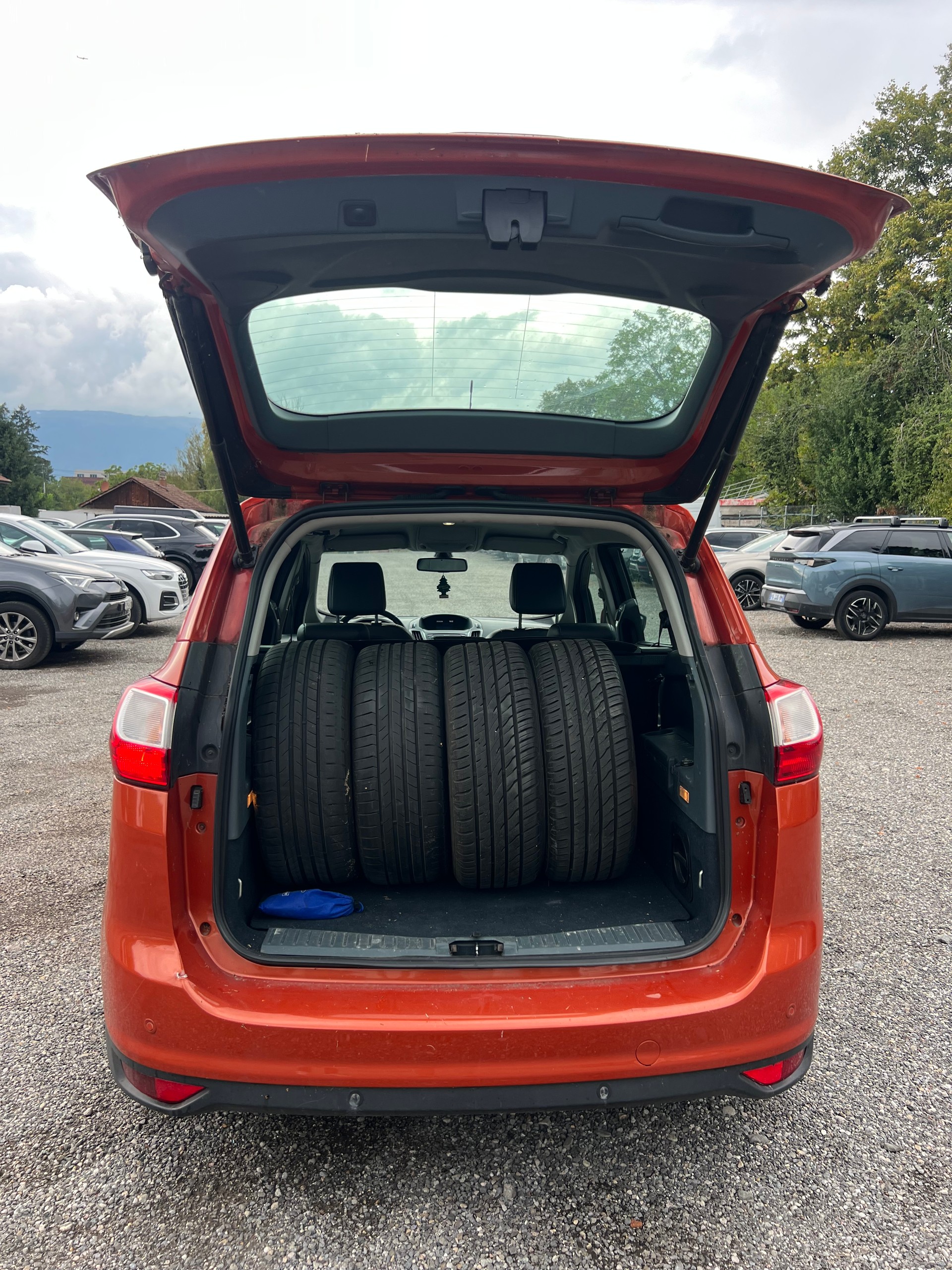 FORD Grand C-Max 2.0 TDCi Titanium-image-15