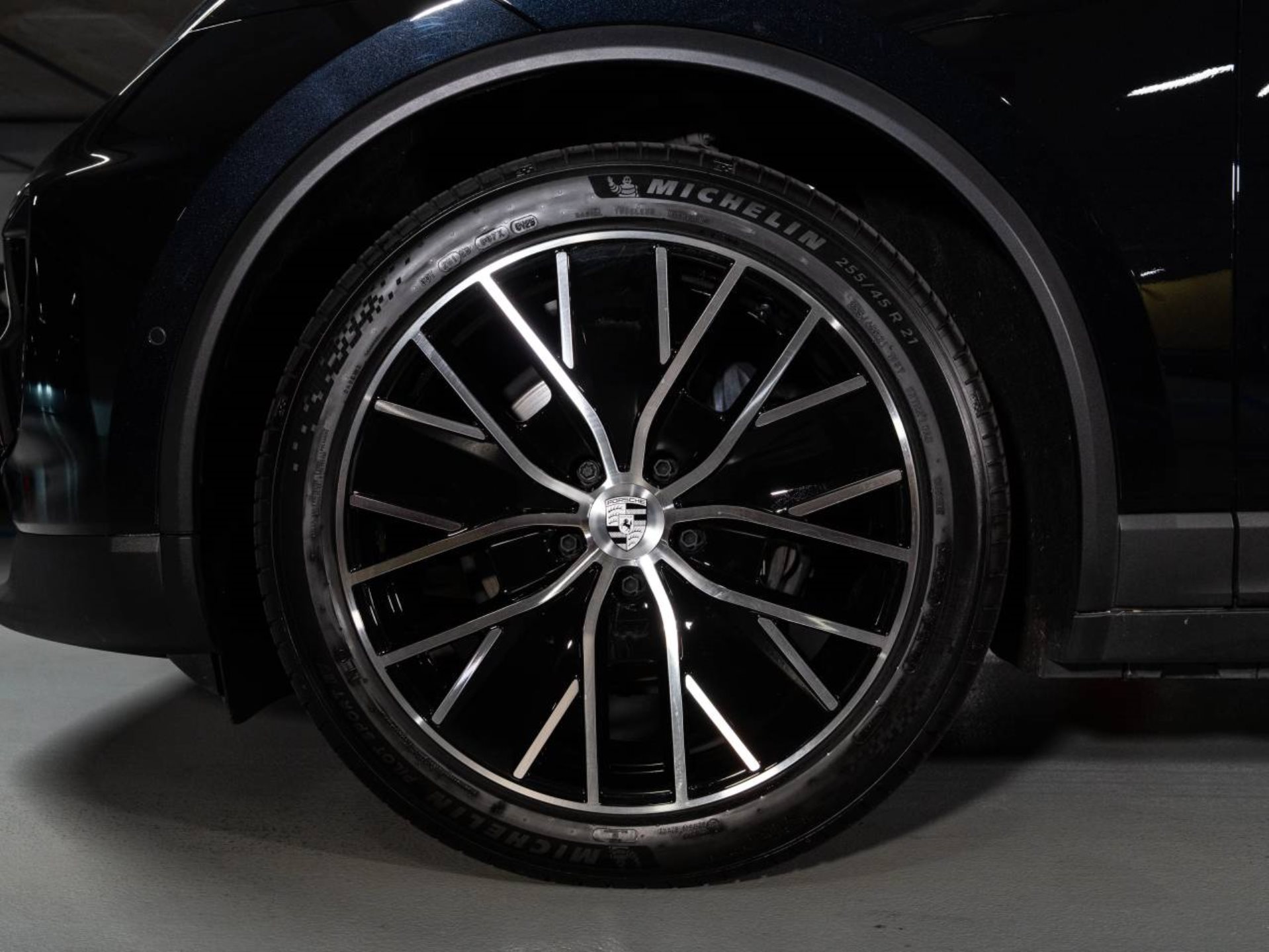 PORSCHE Macan 4-image-16