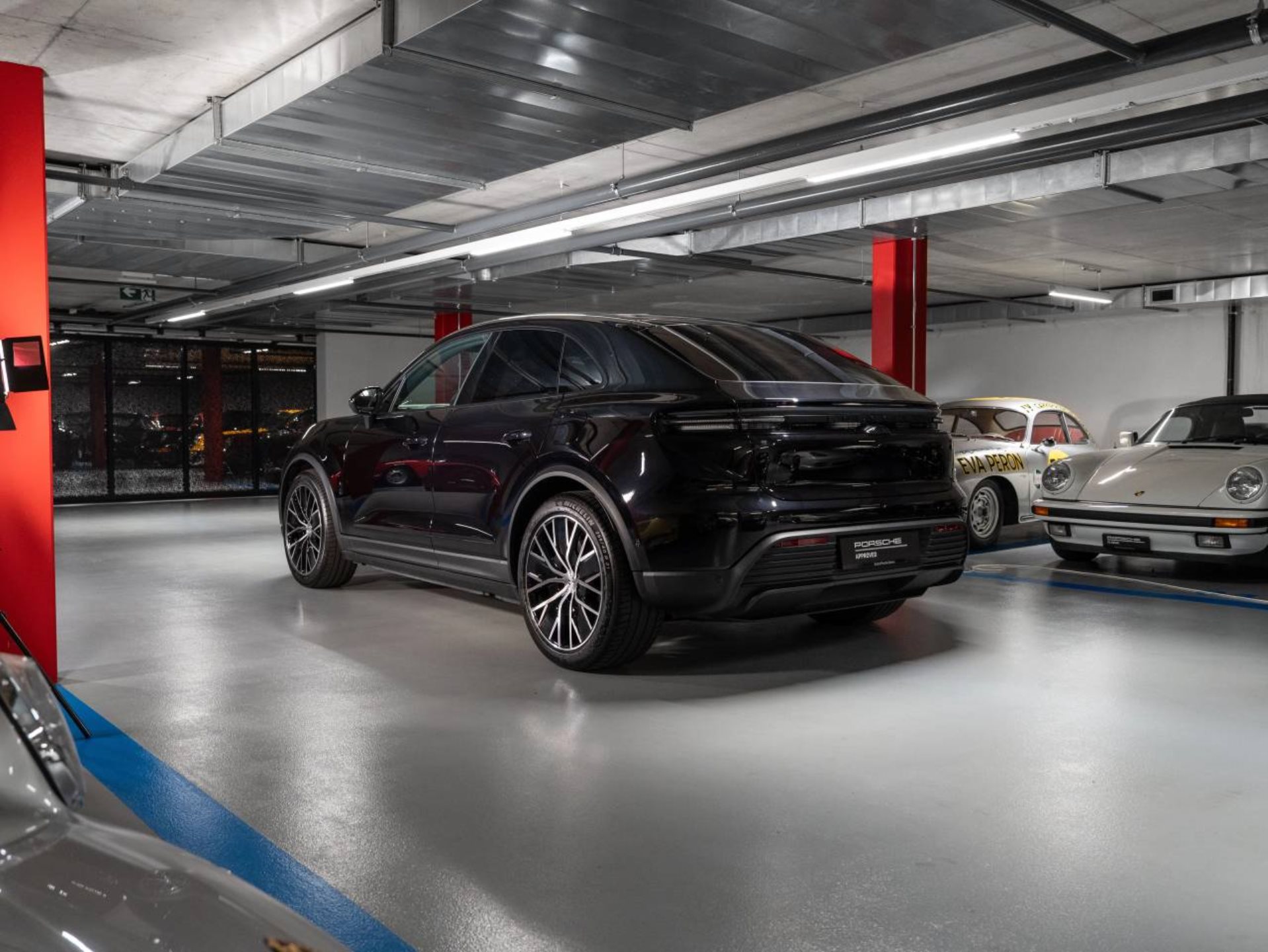 PORSCHE Macan 4-image-5