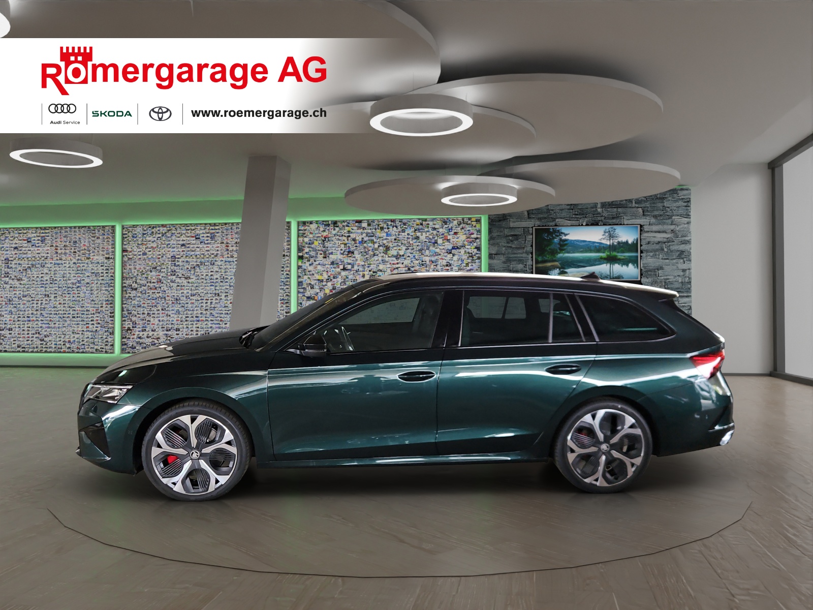 SKODA Octavia Combi 2.0 TSI DSG RS 30 Years Edition-image-1
