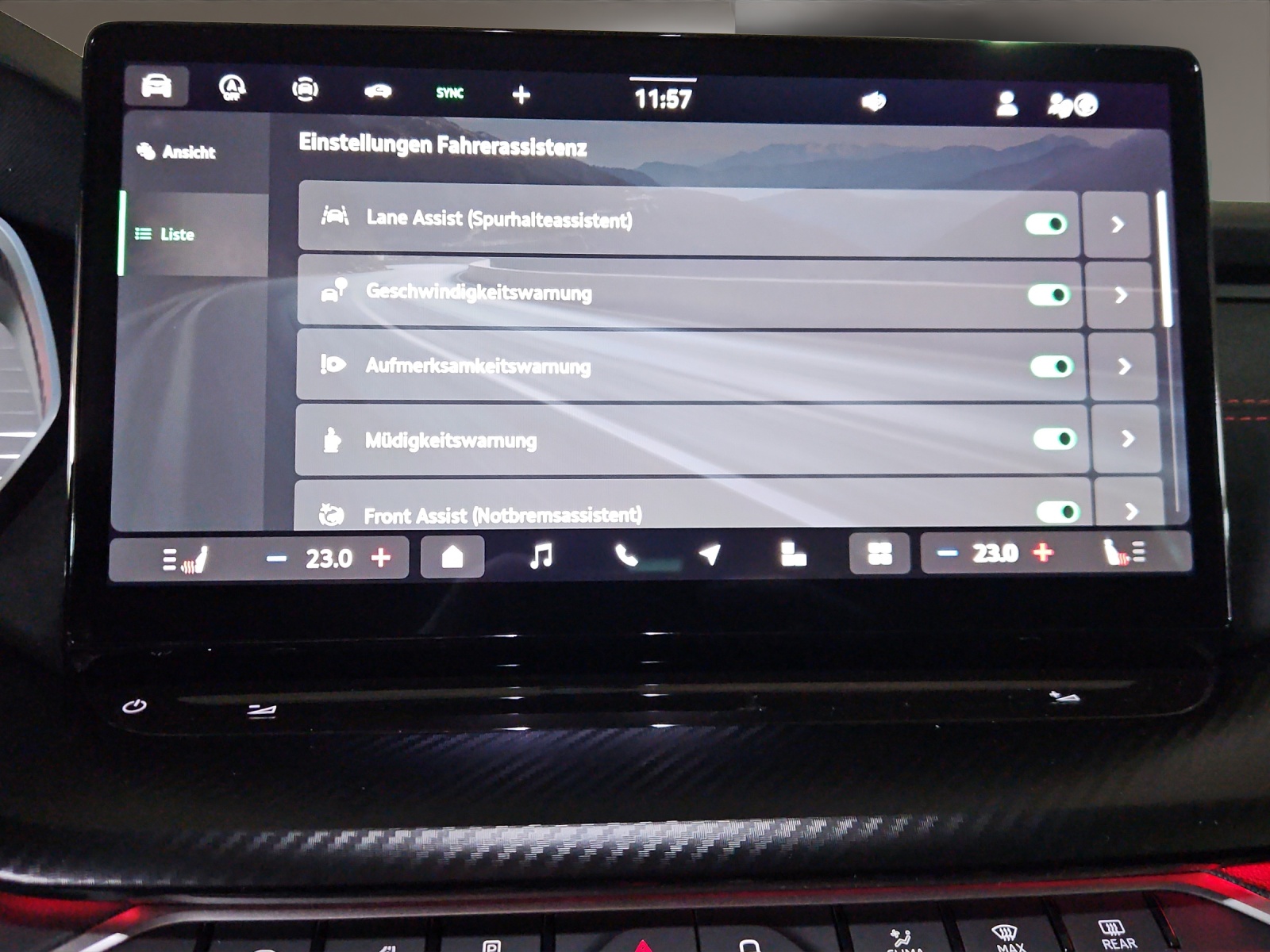 SKODA Octavia Combi 2.0 TSI DSG RS 30 Years Edition-image-18