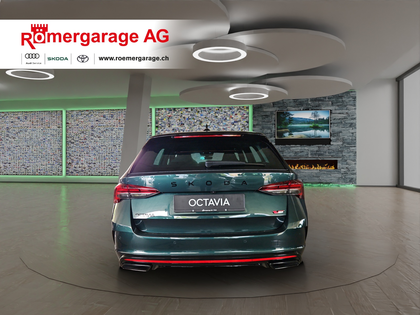 SKODA Octavia Combi 2.0 TSI DSG RS 30 Years Edition-image-2