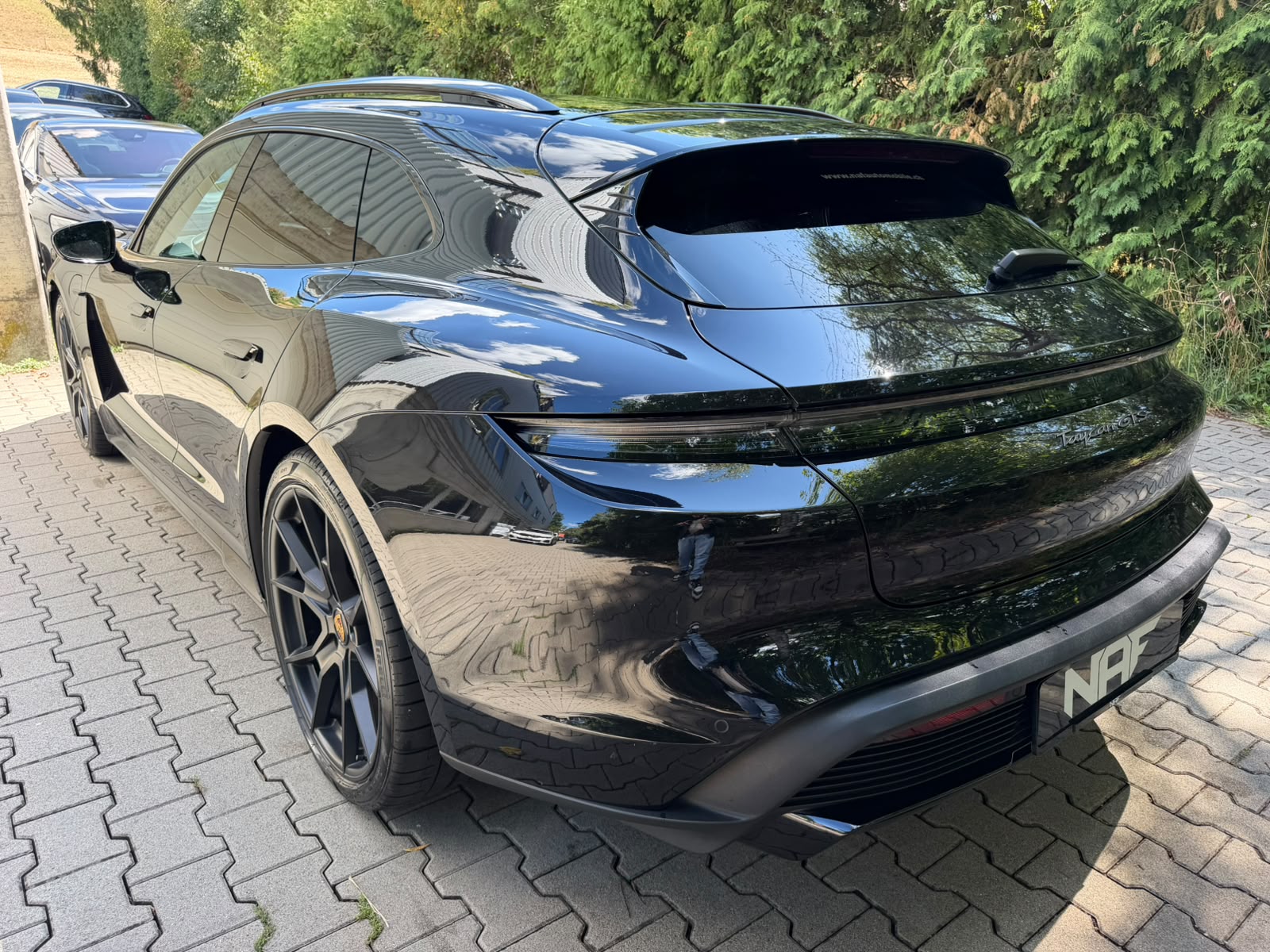 PORSCHE Taycan GTS Sport Turismo Performance Plus 93,4kWh-showroom-element-2