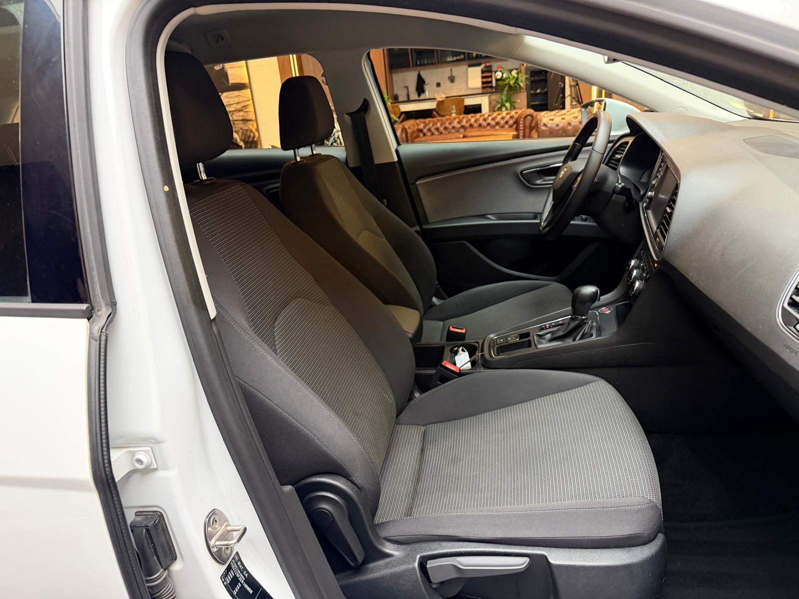 SEAT Leon ST 1.6 TDI 115 Style DSG-image-13