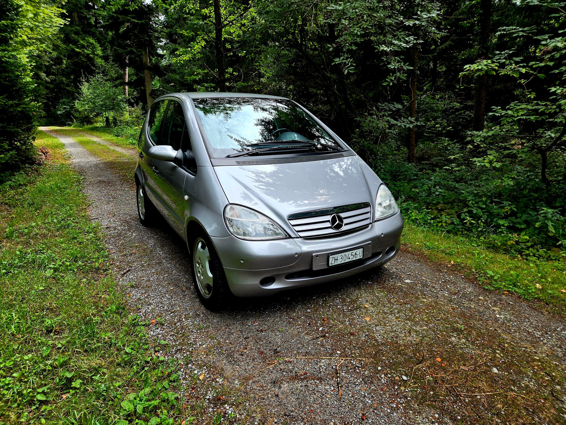 MERCEDES-BENZ A 190 Elégance-image-0