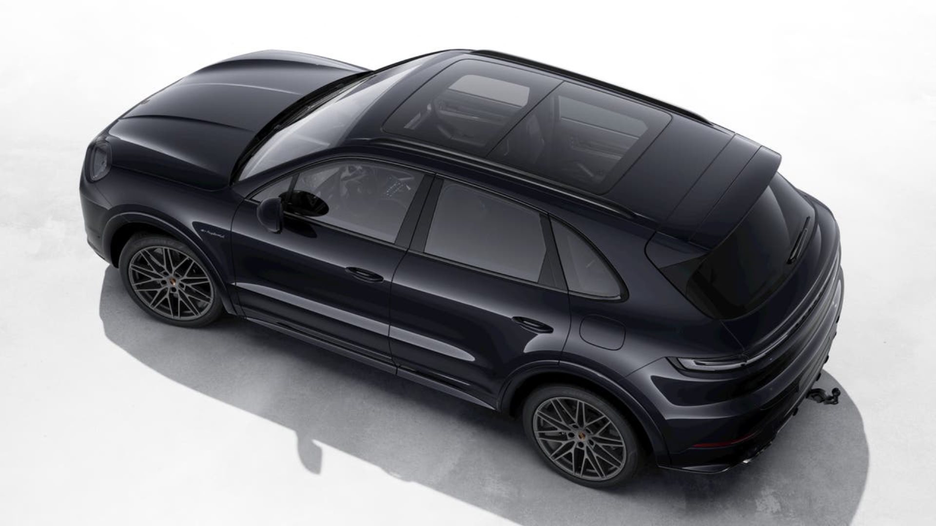 PORSCHE Cayenne Turbo E-Hybrid-image-3