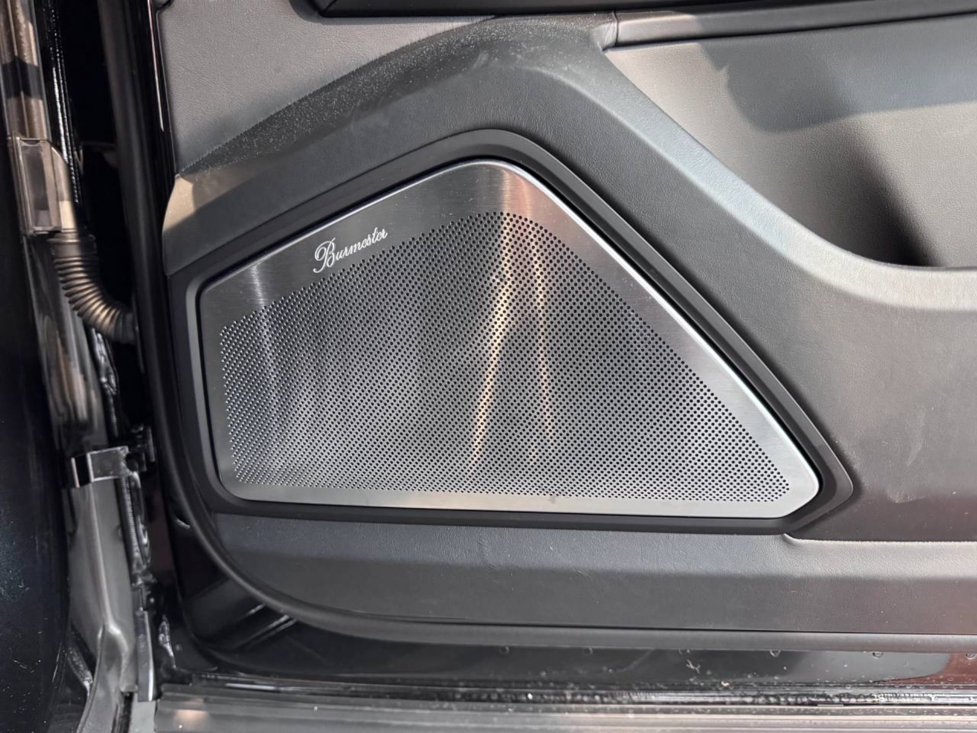 PORSCHE Cayenne Turbo E-Hybrid-image-21