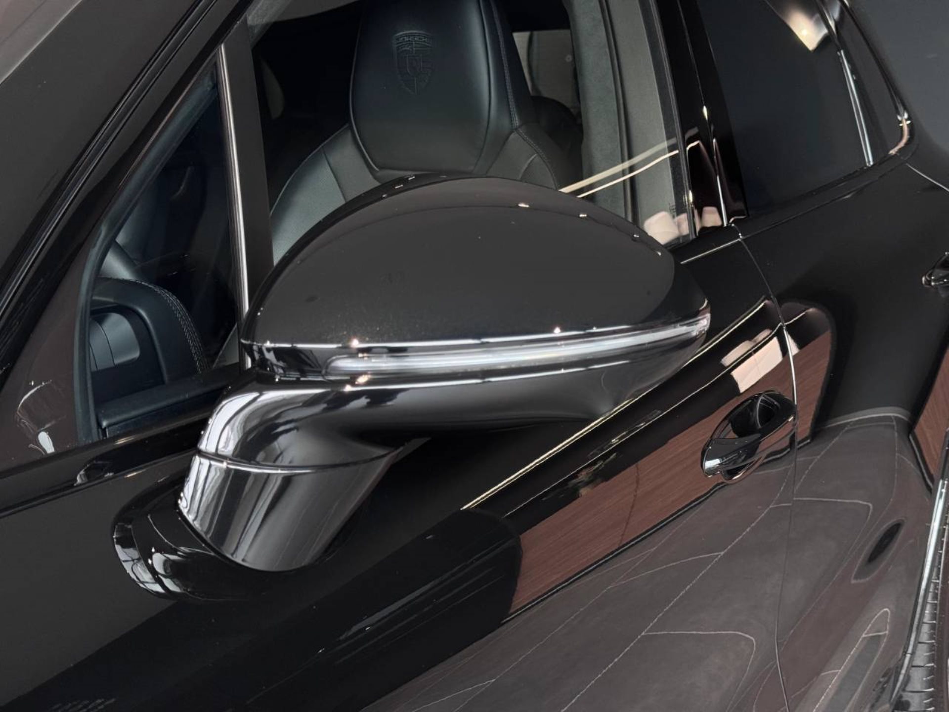 PORSCHE Cayenne Turbo E-Hybrid-image-13