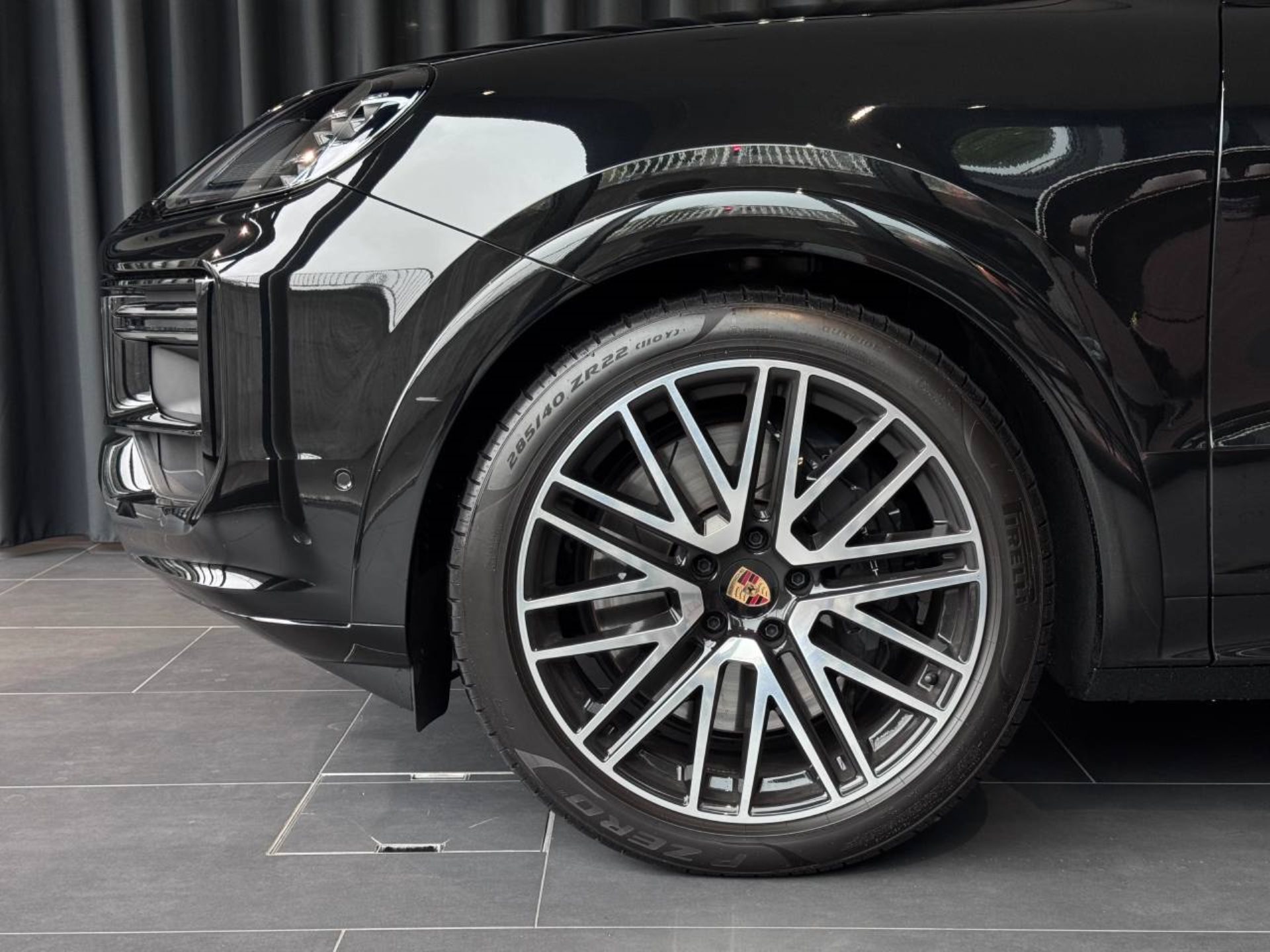PORSCHE Cayenne Turbo E-Hybrid-image-9