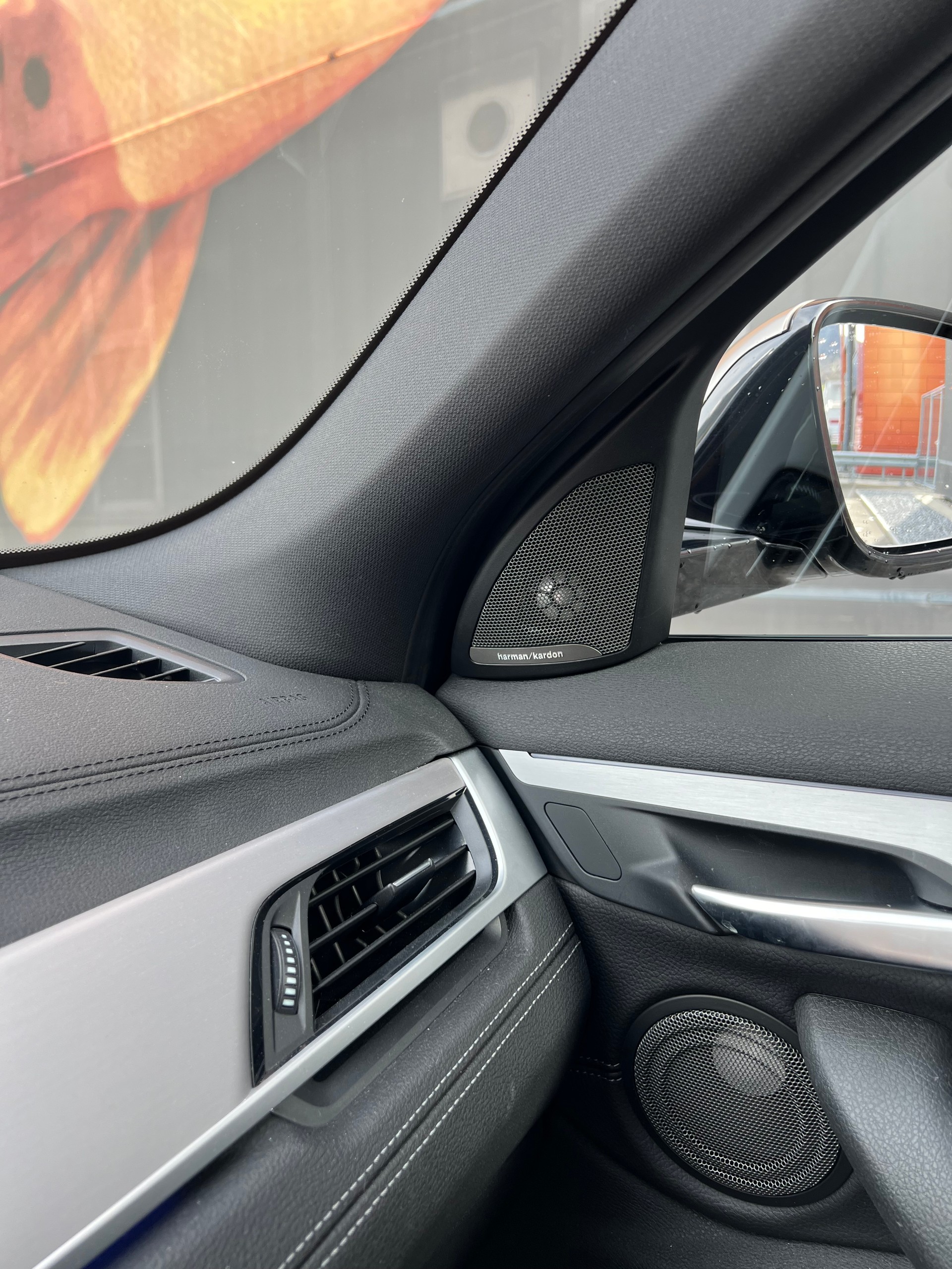 BMW M35i-image-5