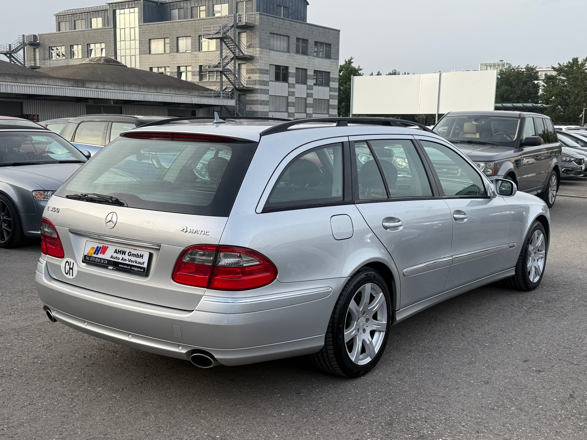 MERCEDES-BENZ E 350 Elégance 4Matic Automatic Business Edition / Frisch ab MFK / 1.Hand / Schiebedach / Leder / PDC-image-3