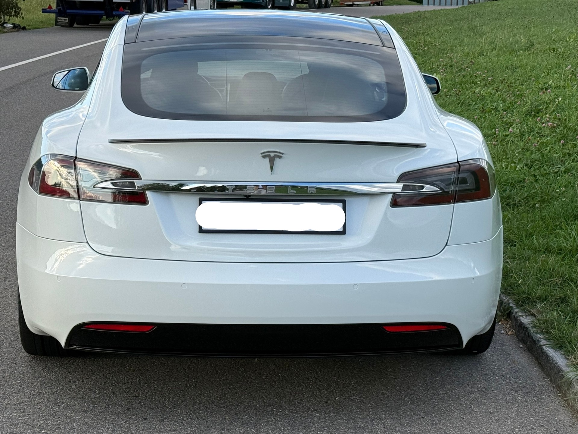 TESLA P100D Lebenslang Gratis Superchargen-image-3