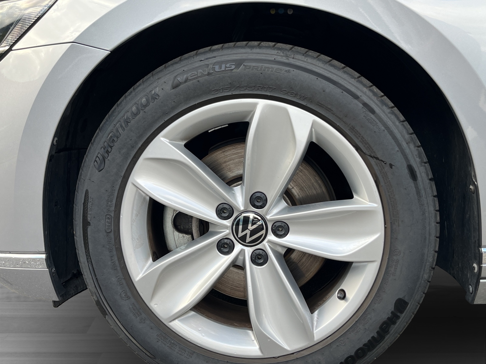 VW Passat Variant 2.0 TDI 200 Elegance DSG 4m-image-16