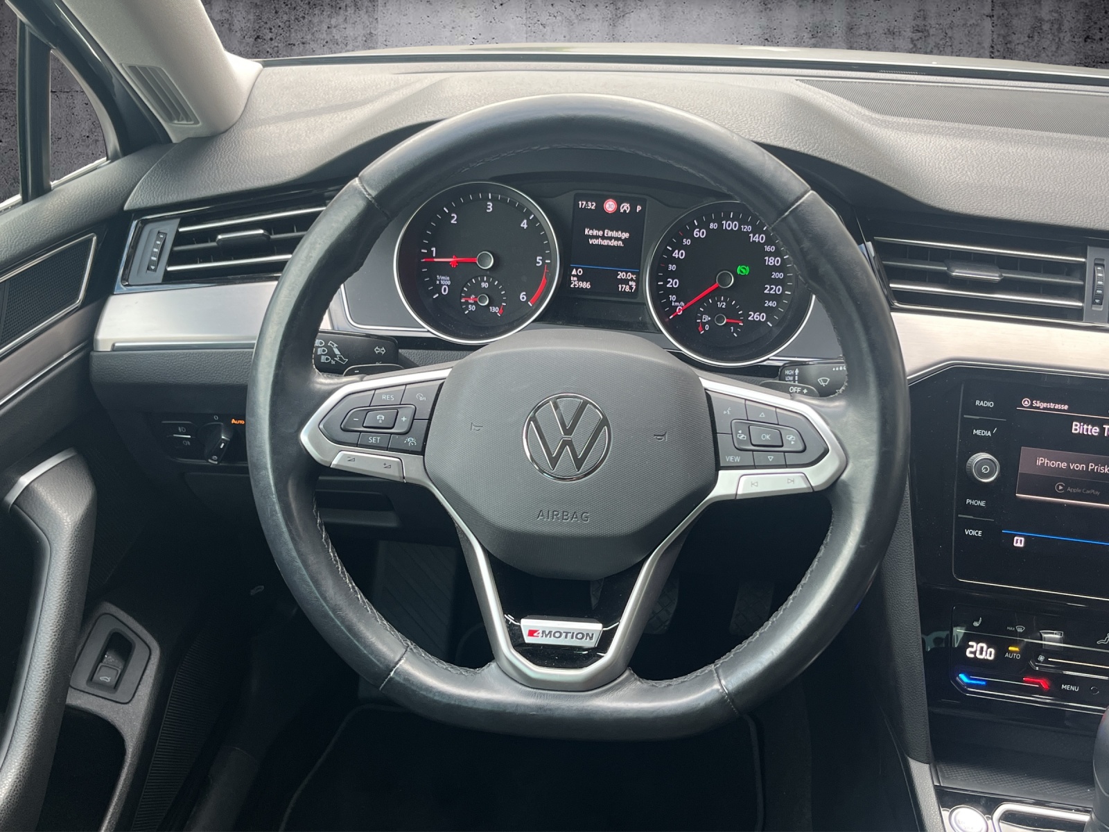VW Passat Variant 2.0 TDI 200 Elegance DSG 4m-image-9
