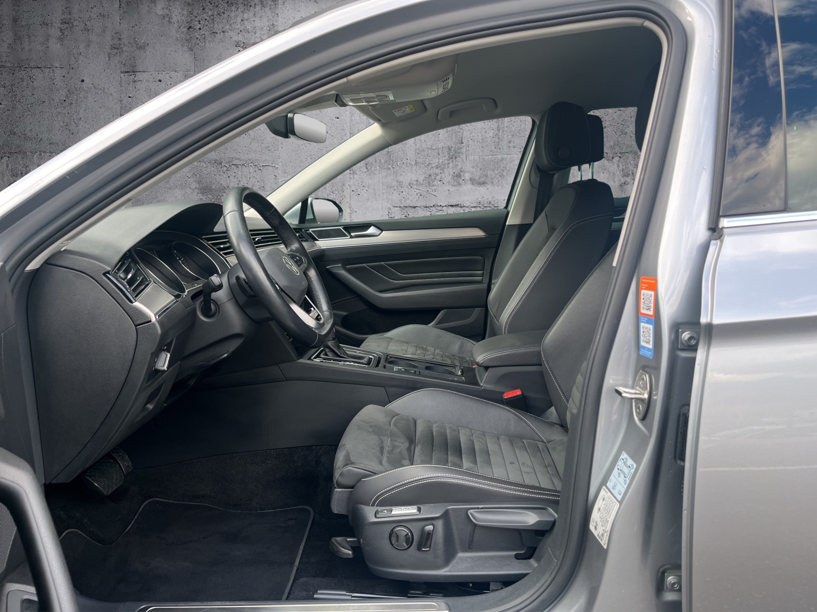 VW Passat Variant 2.0 TDI 200 Elegance DSG 4m-image-8