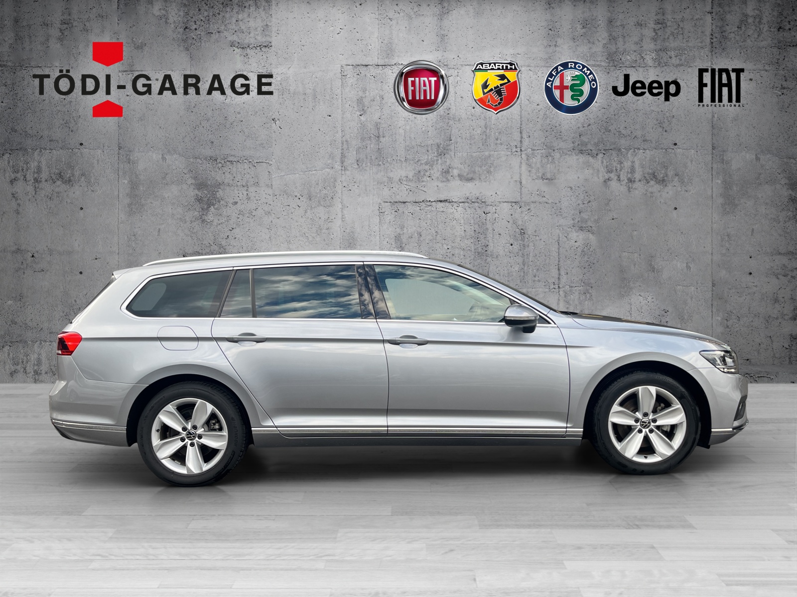 VW Passat Variant 2.0 TDI 200 Elegance DSG 4m-image-6
