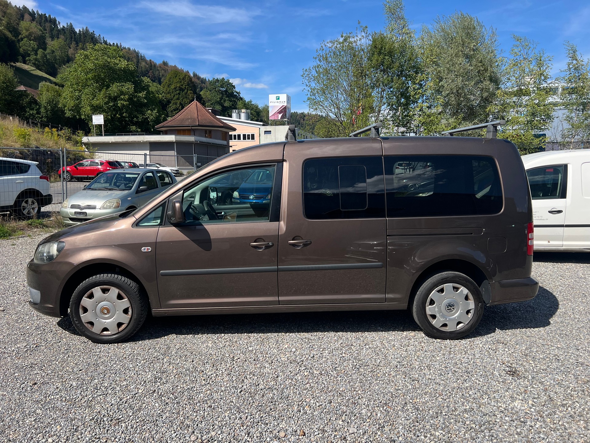 VW Caddy Maxi 1.6 TDI-image-2