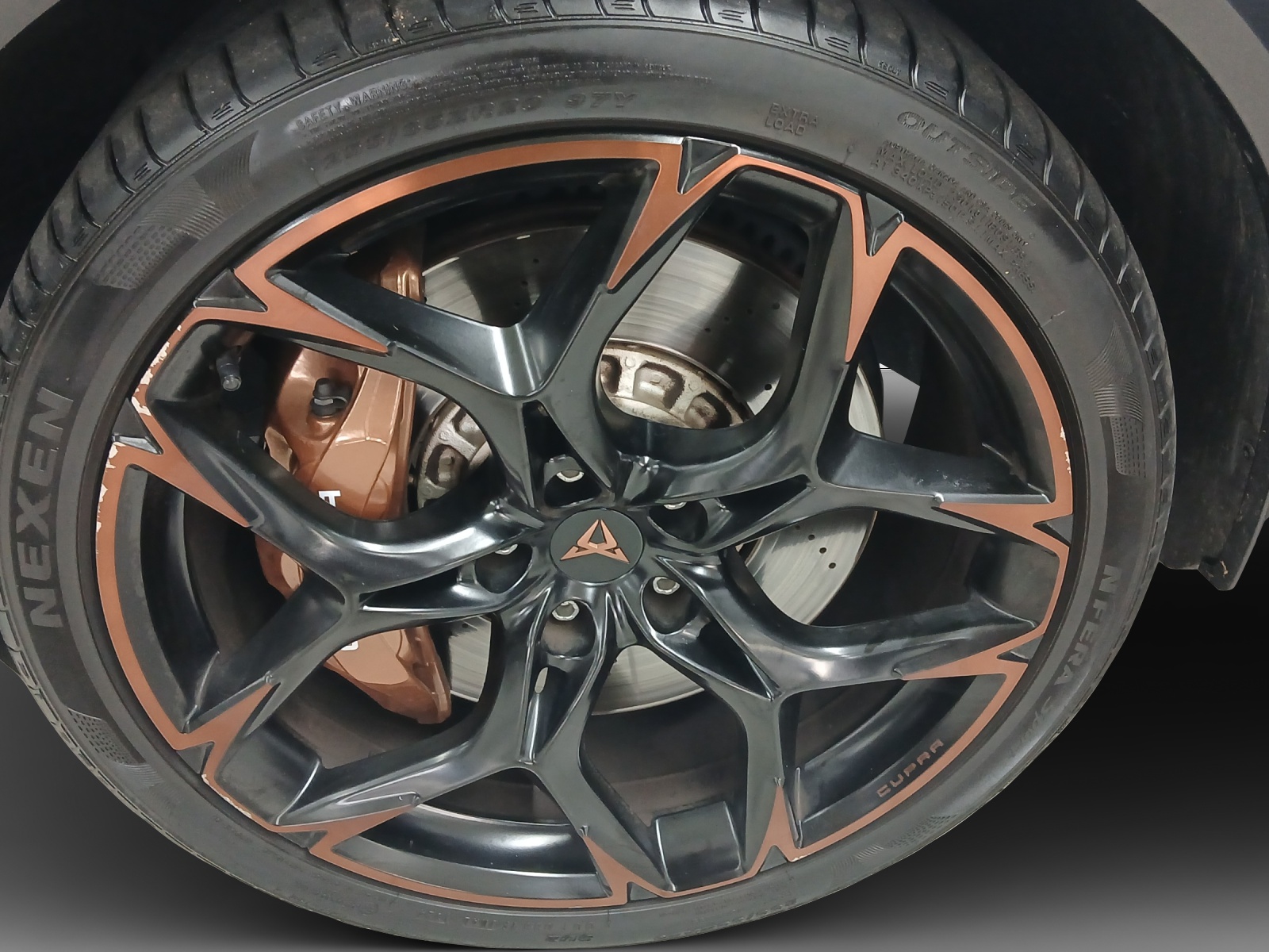 CUPRA Formentor 2.5TSI VZ5 Taiga Grey 4Drive DSG-image-13