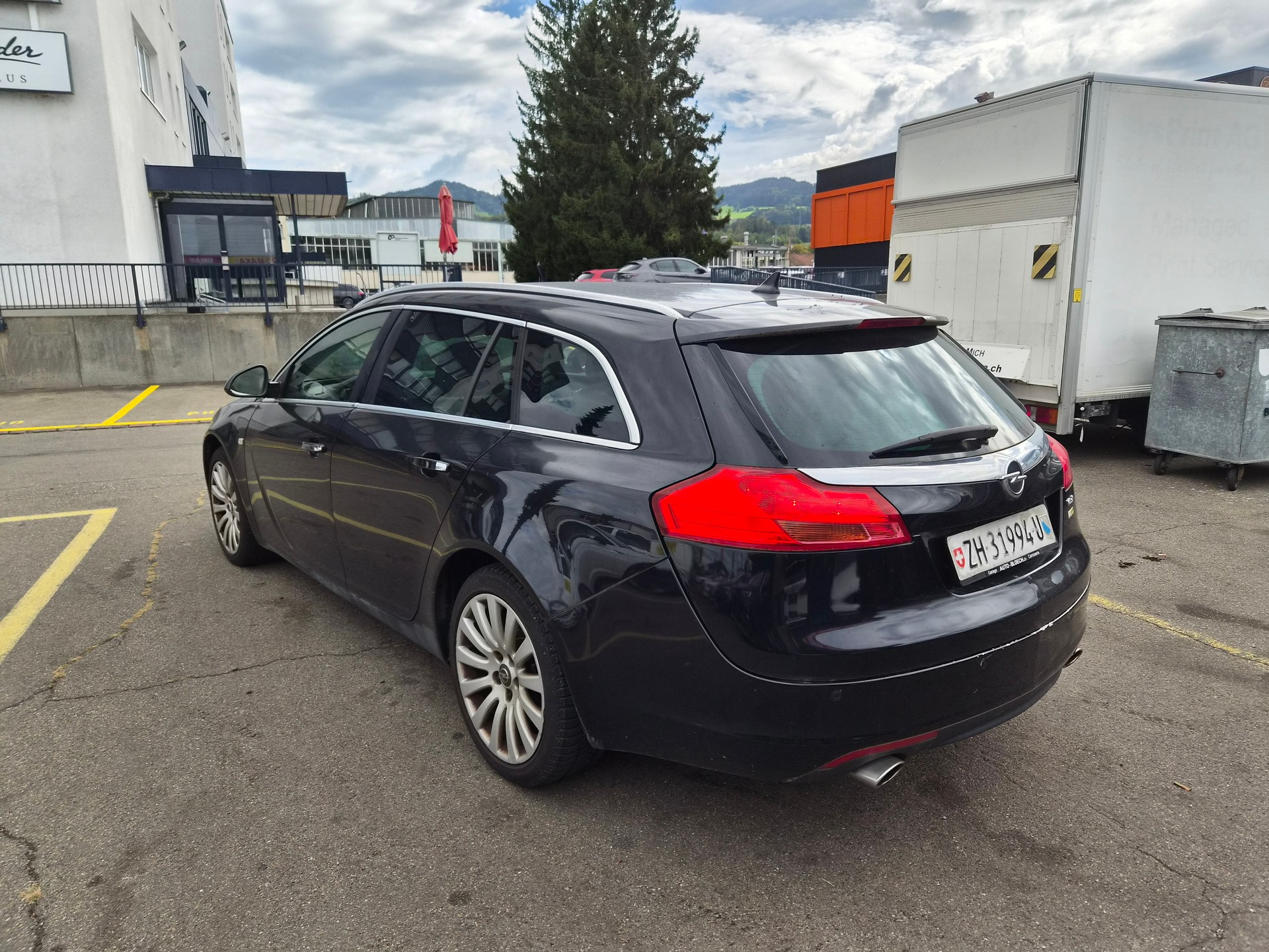 OPEL Insignia ST 2.8 Turbo Sport 4WD Aut.-image-2
