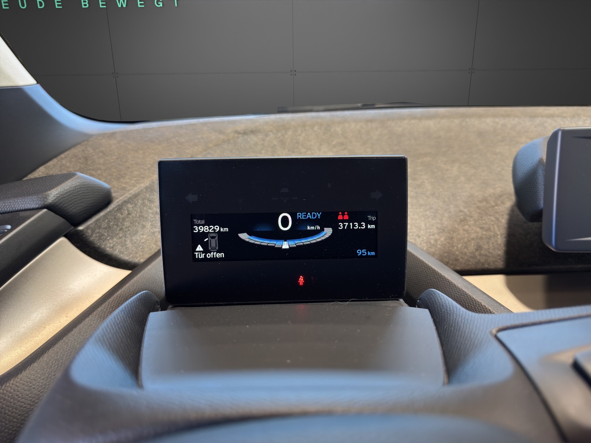 BMW i3 120 Ah-image-14