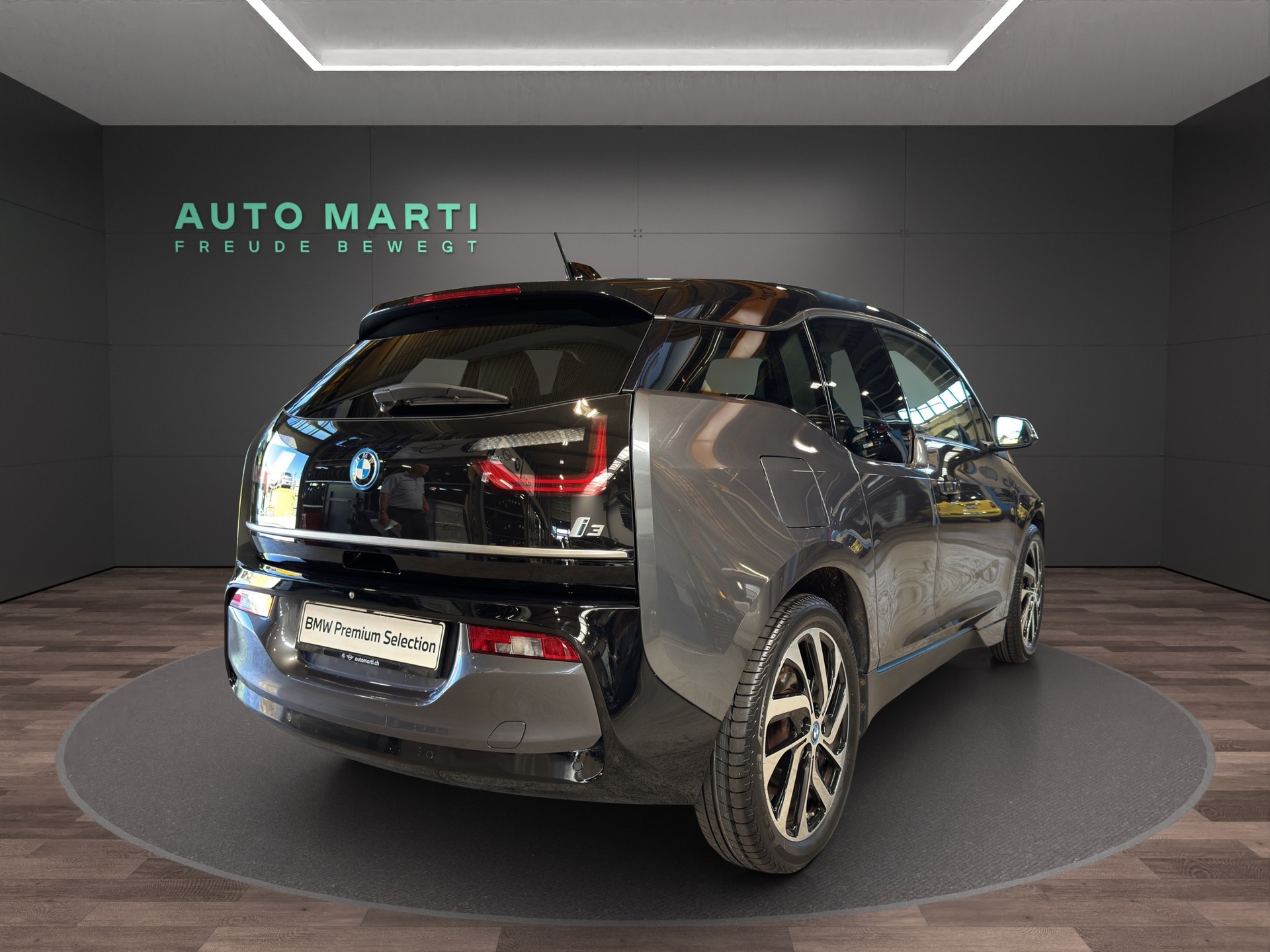 BMW i3 120 Ah-image-4