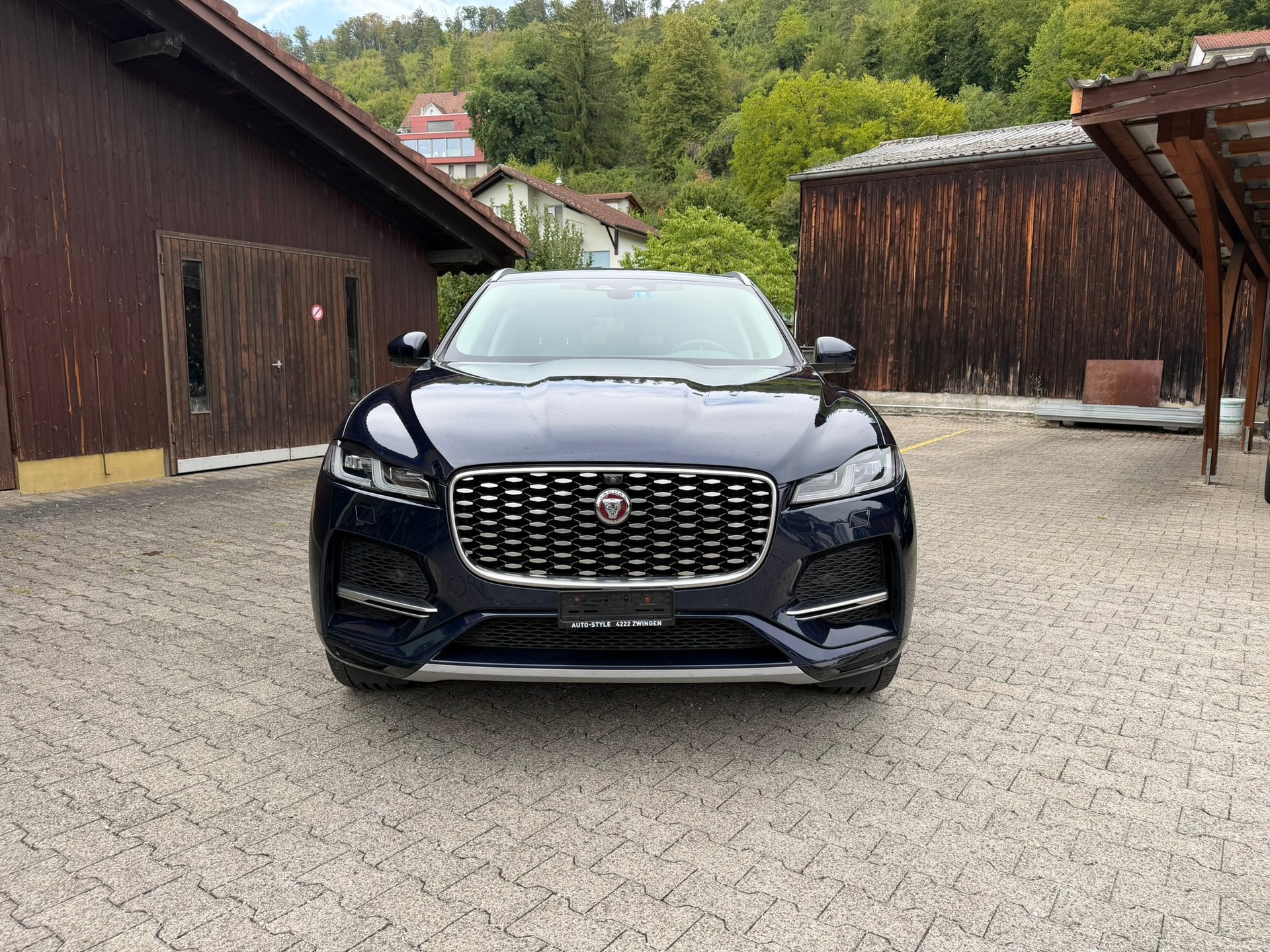 JAGUAR F-Pace 2.0 D200 MHEV SE AWD-image-1