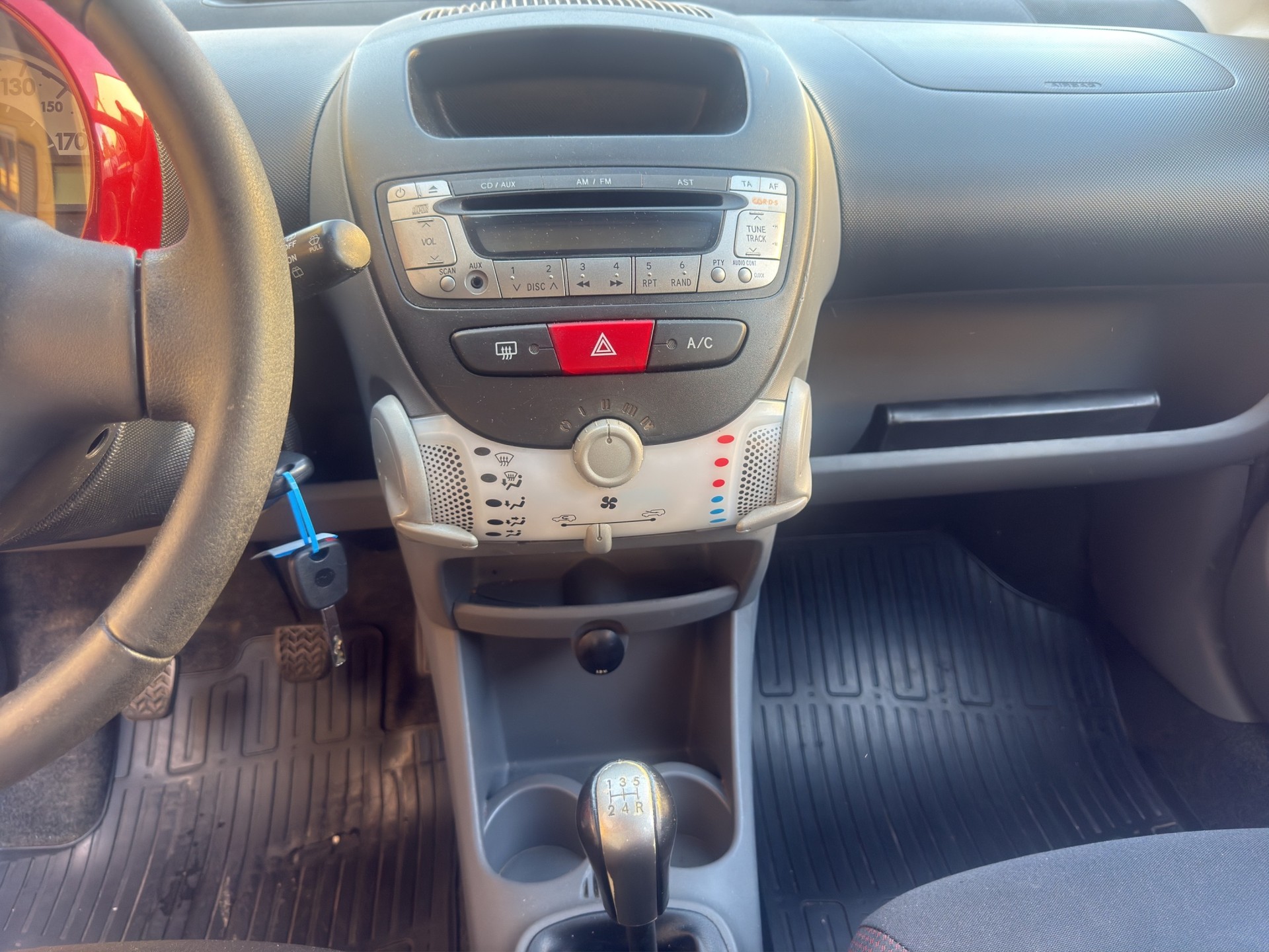 TOYOTA Aygo 1.0-image-11