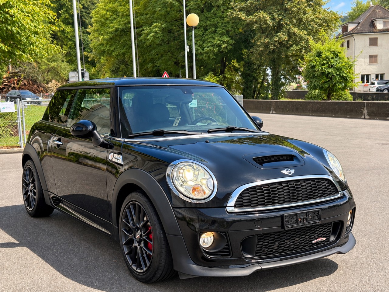 MINI Cooper John Cooper Works-image-8