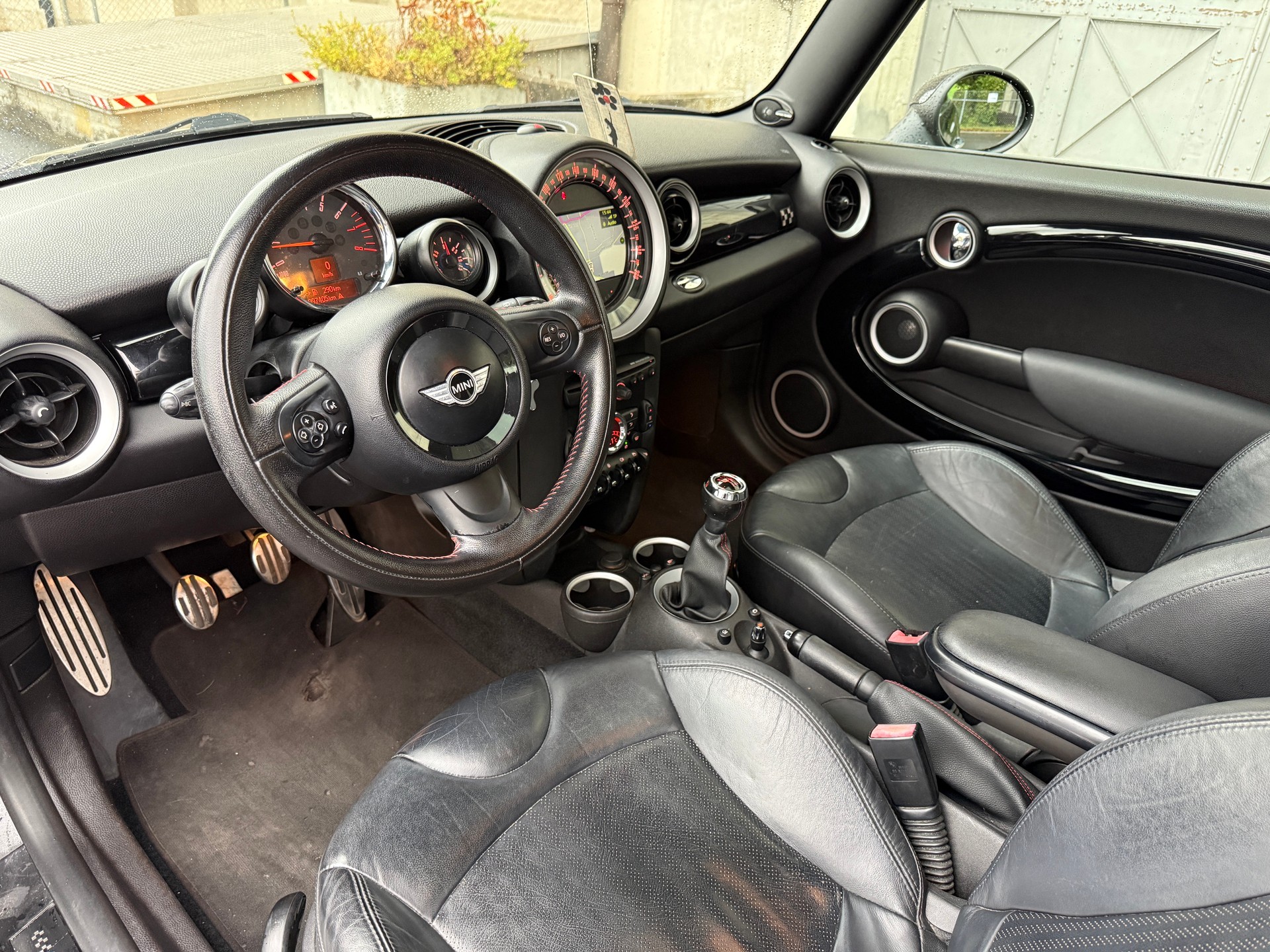 MINI Cooper John Cooper Works-image-5
