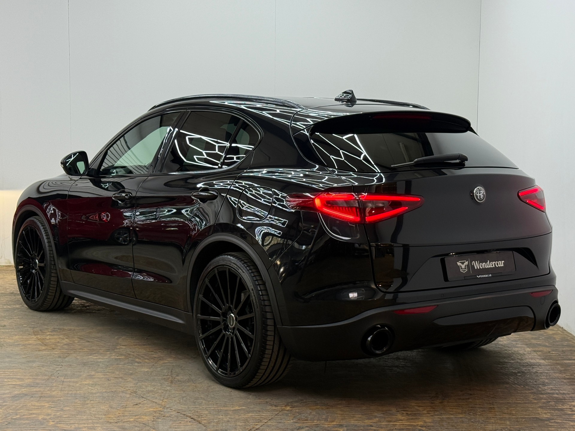ALFA ROMEO Stelvio 2.2 JTDM Executive Q4 Automatic-image-9
