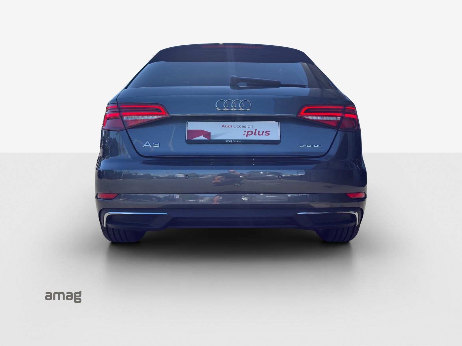 AUDI A3 Sportback 1.4 e-tron Sport S-tronic-image-4