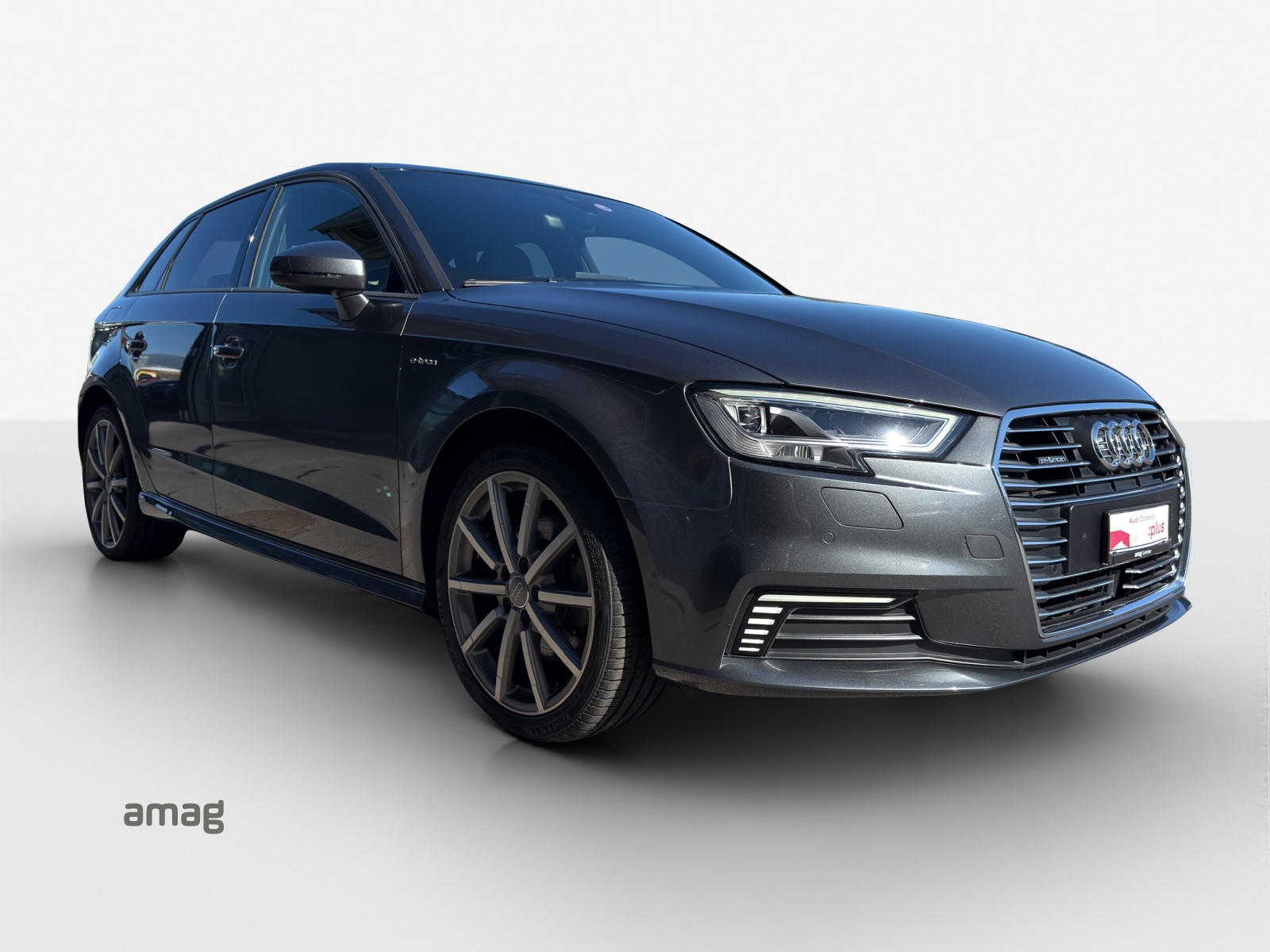 AUDI A3 Sportback 1.4 e-tron Sport S-tronic-image-6