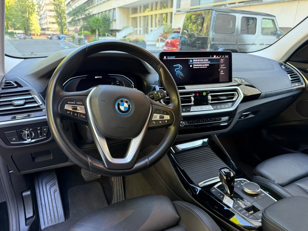 BMW xDrive30e-image-3