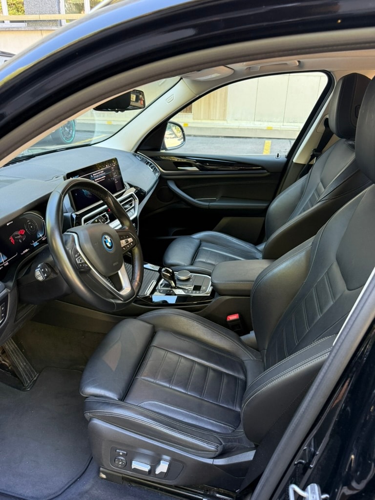 BMW xDrive30e-image-4