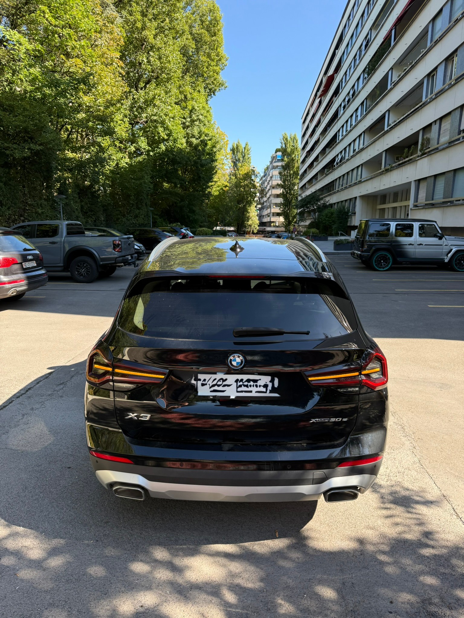 BMW xDrive30e-image-1