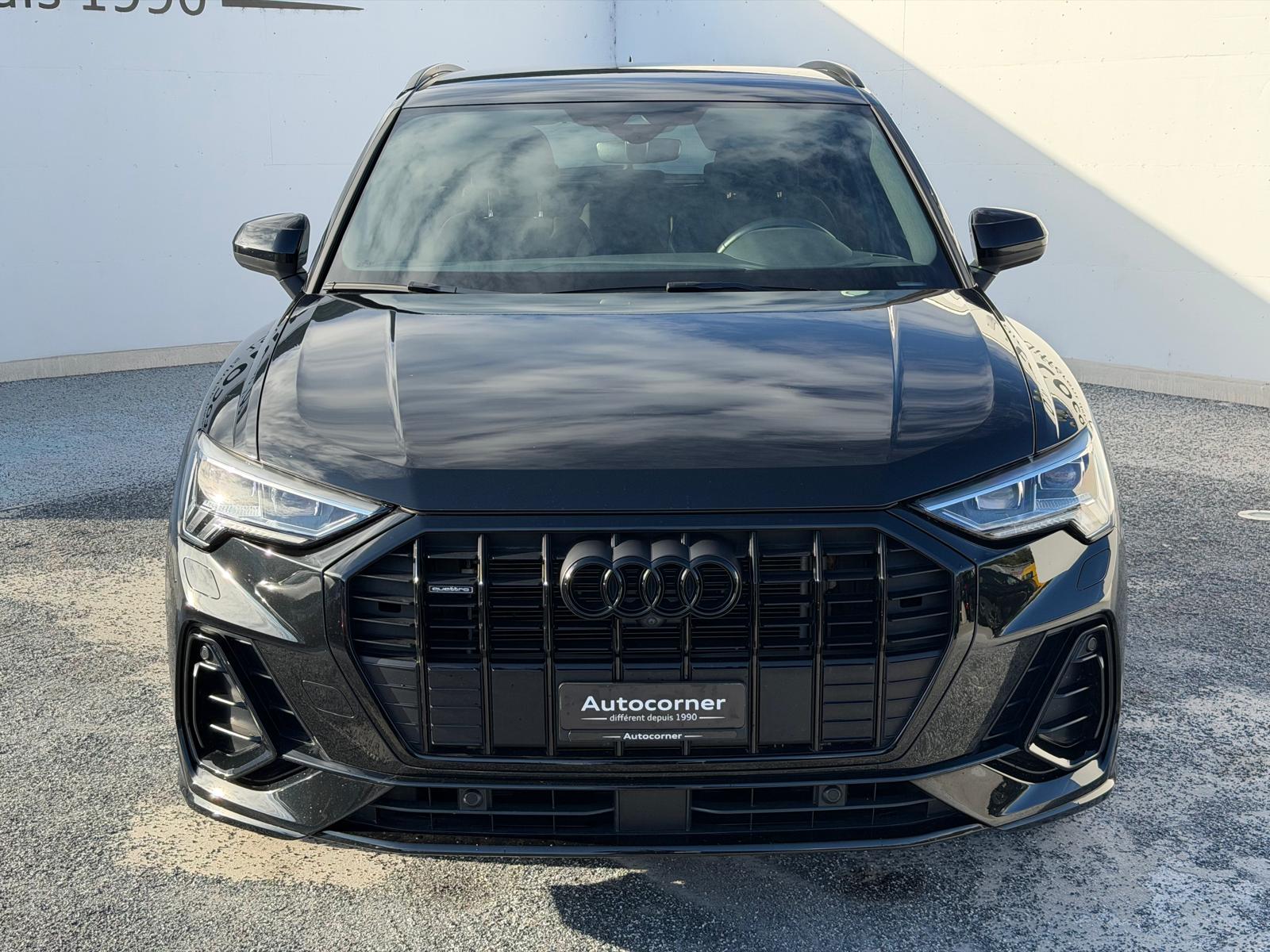 AUDI Q3 40 TFSI S line quattro S-tronic-image-4