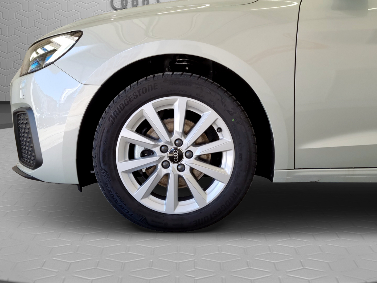AUDI A1 Sportback 30 TFSI Attraction S-tronic-image-5